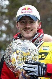 Adam Malysz - Primul om care a reusit sa castige cupa mondiala - Ski Jump